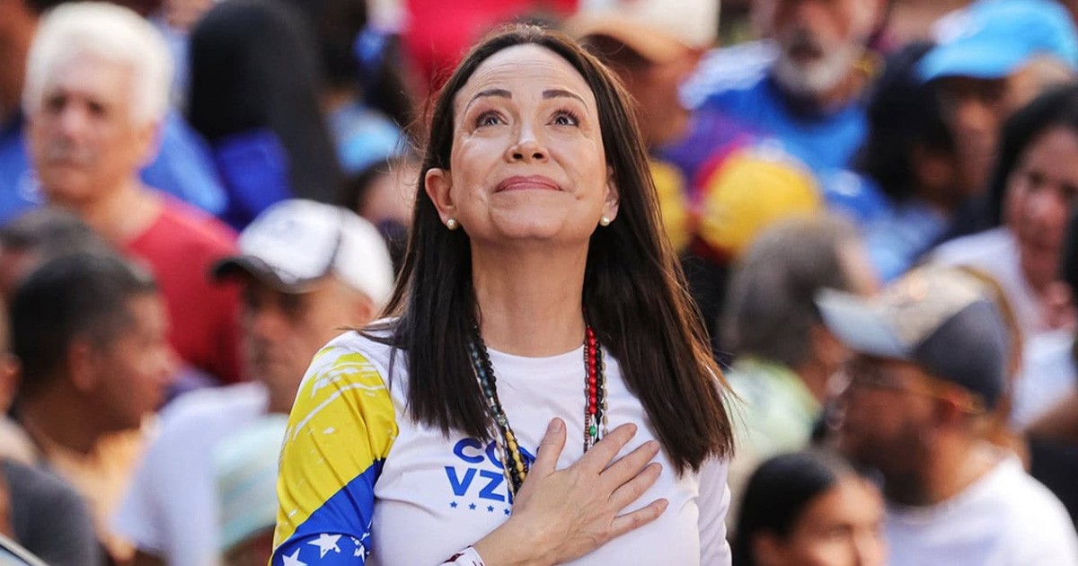 ભારતે નોબેલ સન્માનિત અને  લોકશાહી બચાવવા ઝઝૂમનાર સંઘર્ષશીલ મારિયોને મદદ કરવી જોઇએ..