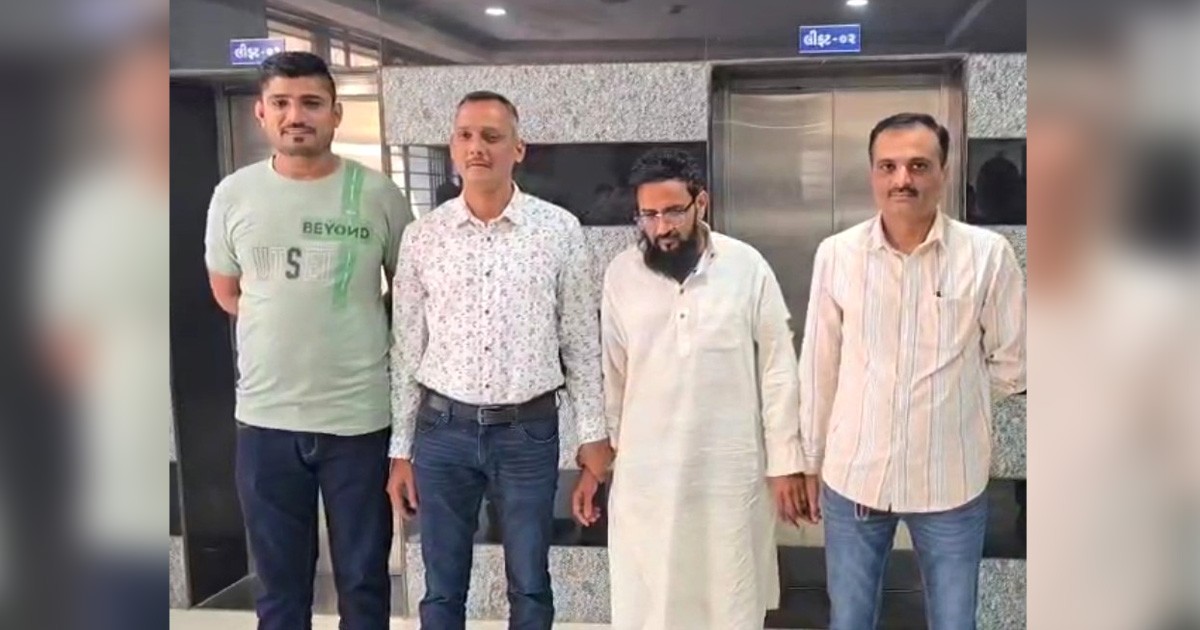 અંકલેશ્વરમાં મદ્રેસાના મૌલવીએ મહિલાને 'સુગંધી પાણી' પીવડાવી દુષ્કર્મ આચર્યું! ધર્માંતરણ માટે દબાણ અને જાનથી મારી નાખવાની ધમકી આપી