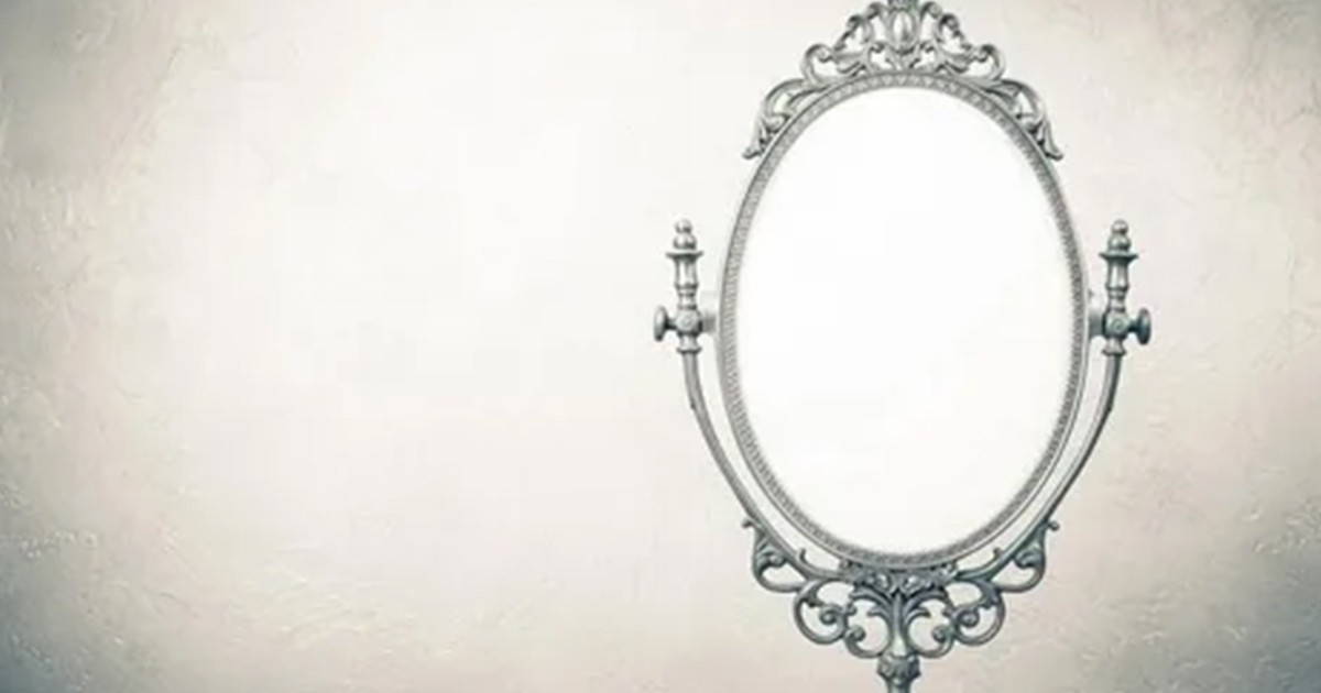 શું તમારા ઘરે એકથી વધારે અરીસાઓ છે? જાણો અરીસા સાથે જોડાયેલી વાસ્તુ ટીપ્સ