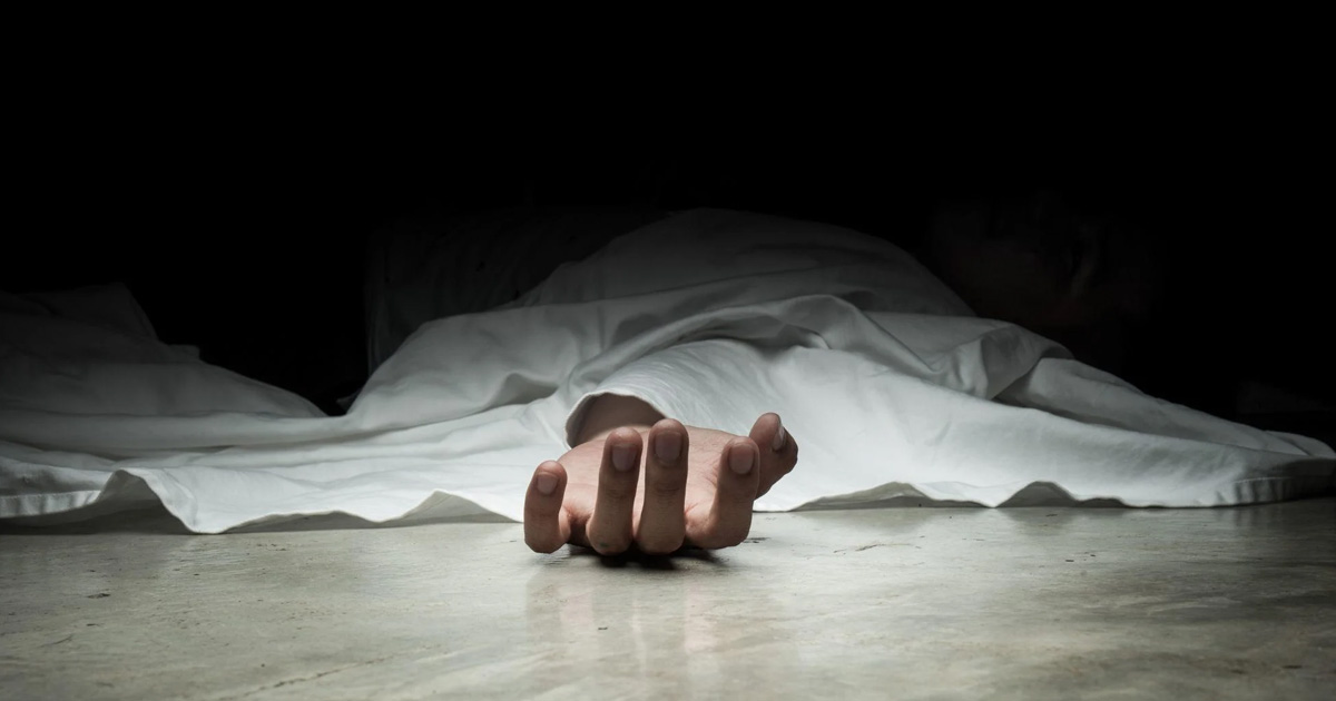 લગ્નના માત્ર 45 દિવસમાં જ નવપરિણીત મહિલાનું શંકાસ્પદ મોત: સાસરિયાઓએ ‘હાર્ટ એટેક’ ગણાવ્યો, પિતાએ લગાવ્યો દહેજ હત્યાનો આરોપલગ્નના માત્ર 45 દિવસમાં જ નવપરિણીત મહિલાનું શંકાસ્પદ મોત: સાસરિયાઓએ ‘હાર્ટ એટેક’ ગણાવ્યો, પિતાએ લગાવ્યો દહેજ હત્યાનો આરોપ