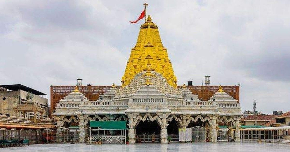 અંબાજી મંદિર ટ્રસ્ટનો મહત્વનો નિર્ણય, શિખર પર ધજા ચઢાવવાના નવા નિયમો જાહેર