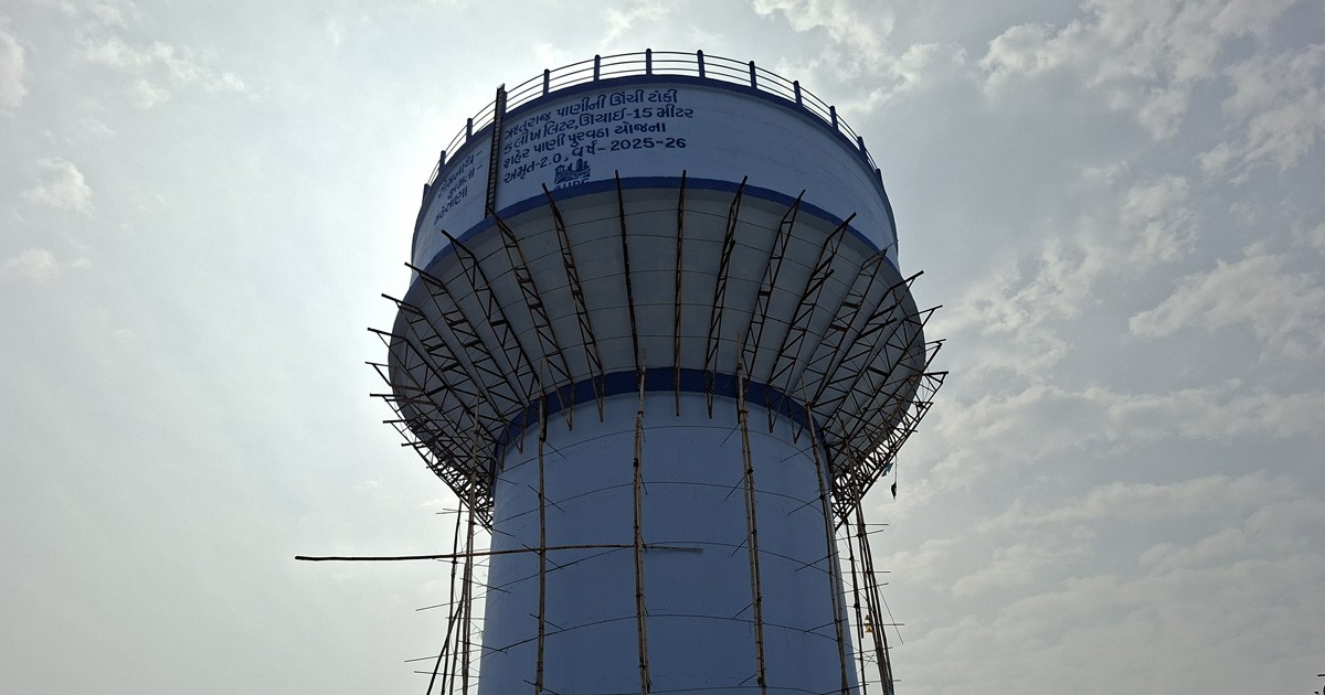 સુરતની હોનારત બાદ મહેસાણામાં ફફડાટ: વિવાદાસ્પદ 'જયંતી સુપર' કંપનીએ બનાવેલી પાણીની ટાંકીઓમાં દેખાઈ તિરાડો, 120 કરોડનો પ્રોજેક્ટ શંકાના ઘેરામાં