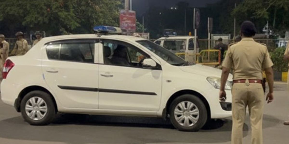 અમદાવાદ: થલતેજમાં NSGની મોકડ્રીલ દરમિયાન કારચાલક પોલીસકર્મીને ટક્કર મારી ફરાર, 3 કિમી સુધી પીછો કરી ઝડપ્યો