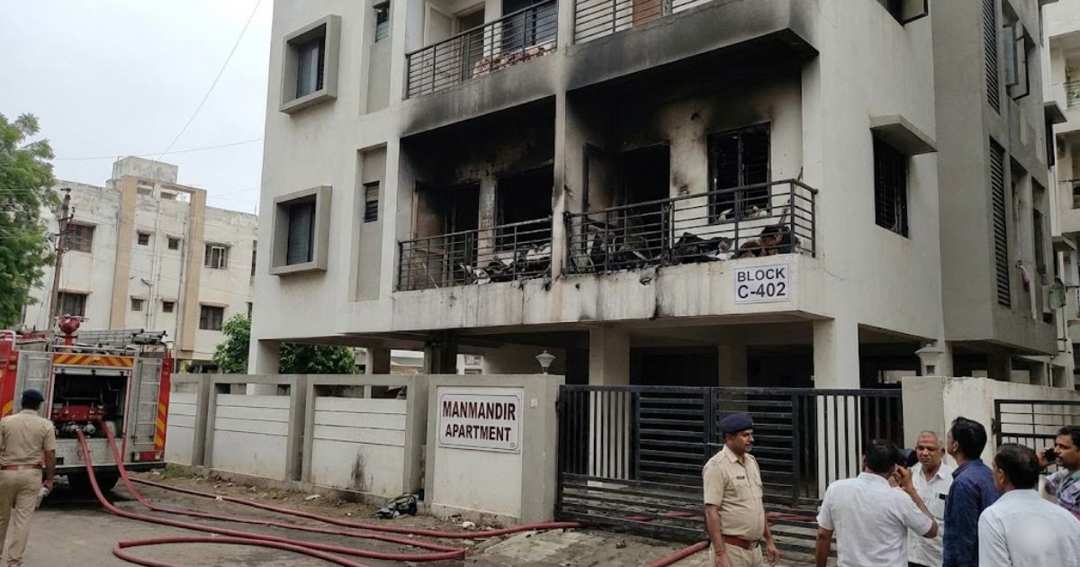 રાજકોટમાં મધરાતે મકાન સળગ્યું: ધુમાડામાં ગૂંગળાતા માતા-પુત્રના મોત