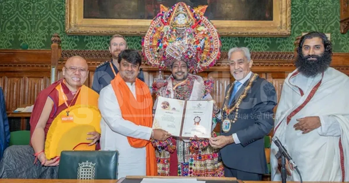 લંડનની બ્રિટિશ પાર્લામેન્ટમાં અમદાવાદના 'પાઘડીમેન' અનુજ મુદલિયારનું સન્માન, ગુજરાતી સંસ્કૃતિને વૈશ્વિક ઓળખ