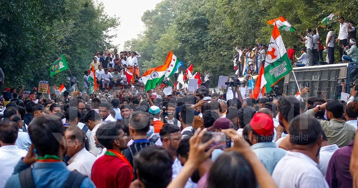 INDIA ગઠબંધનની મહા રેલી સામે દિલ્હી પોલીસની કાર્યવાહી: 4 FIR દાખલ, 500 પોસ્ટ હટાવવાની નોટિસ