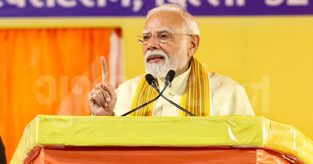 દેશના દુશ્મનોને ઓળખી એકતા સાથે સામનો કરવાનો સમય: દિલ્હીના દશેરા મહોત્સવમાં પીએમ મોદીનો સંદેશ